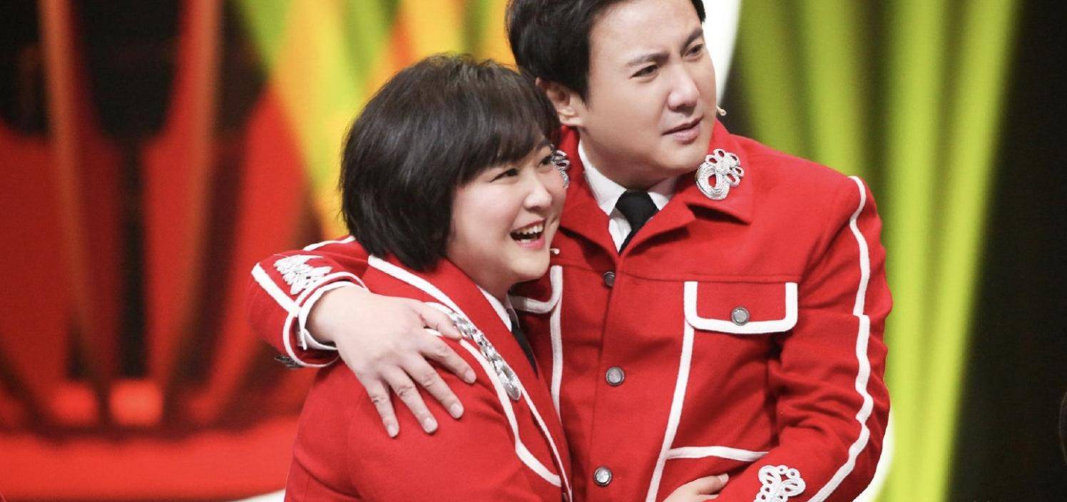 200亿影帝沈腾甩飞假发套,露出惊慌表情逗笑大家,不愧为影帝!_连贾玲