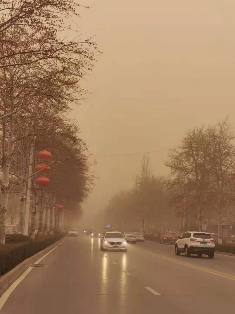 榆林发布沙尘暴橙色预警信号及路况信息