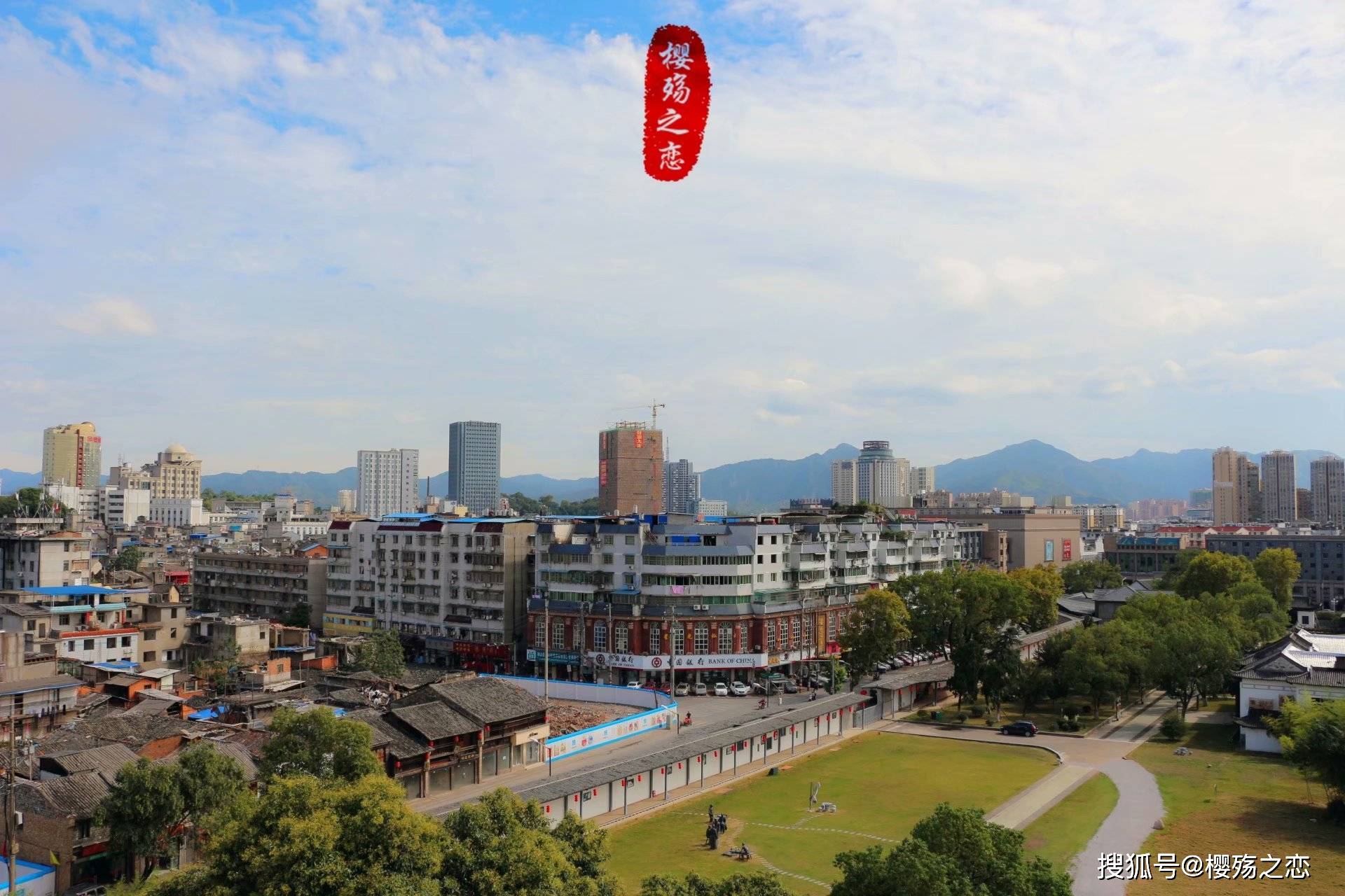 江西唯一以皇帝年号为名的城市，因陶瓷闻名，还是直升机的摇篮