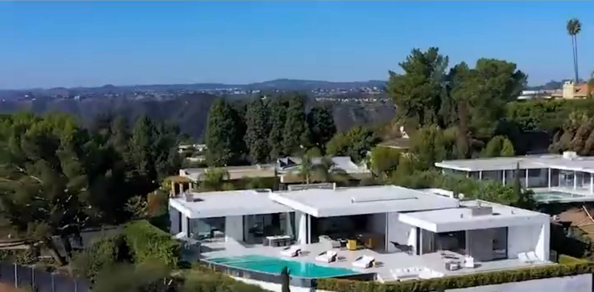 kd海景豪宅曝光:无边泳池,7卧12浴,球迷:还差斯嘉丽的洗澡水_杜兰特