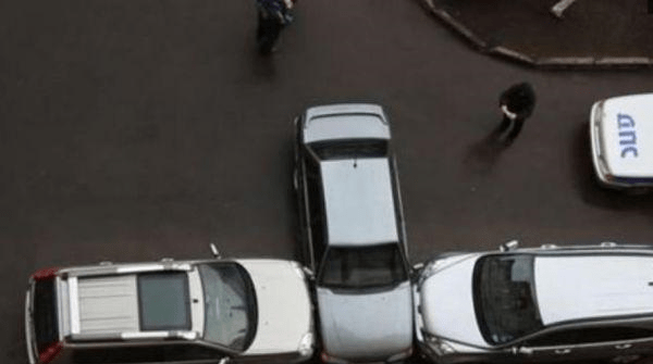 原创
每日一笑:听说穿红色衣服手气好,然后二货老婆就变这样了