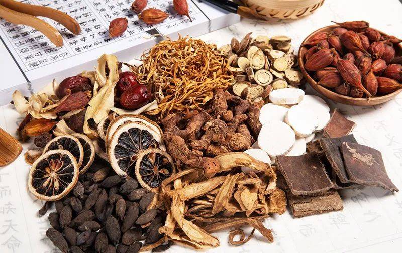 新荷花二冲IPO：业绩原地踏步市占率萎缩 资