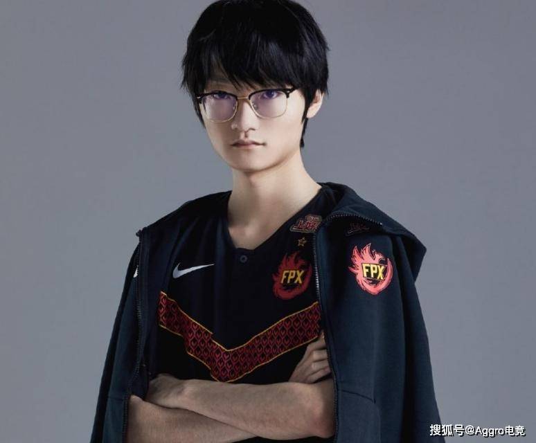 doinb事件持续发酵,为挽留刷7w块的土豪,一夜掉了5w粉