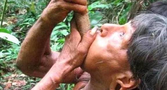 世界唯一“哑巴族”：当地人声带退化，靠手语交流，喜欢吃虫蛇！
