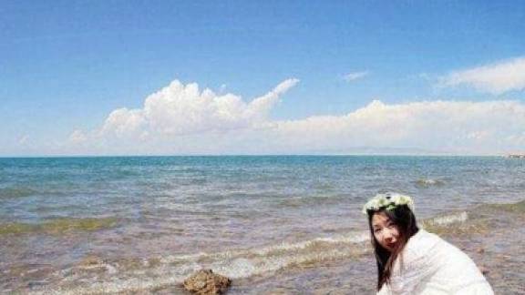 世界海拔最高的大型湖泊，是中国第三大咸水湖，也是佛教圣地