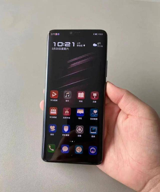 网友19年一万多购入华为保时捷mate20rs,如今亏1万多心有不满