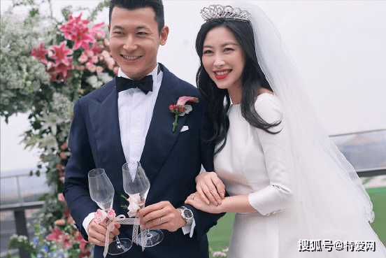 朱珠低调结婚背后的瓜 仅一张脸就八年上榜 小肚隆起疑似怀孕 个人