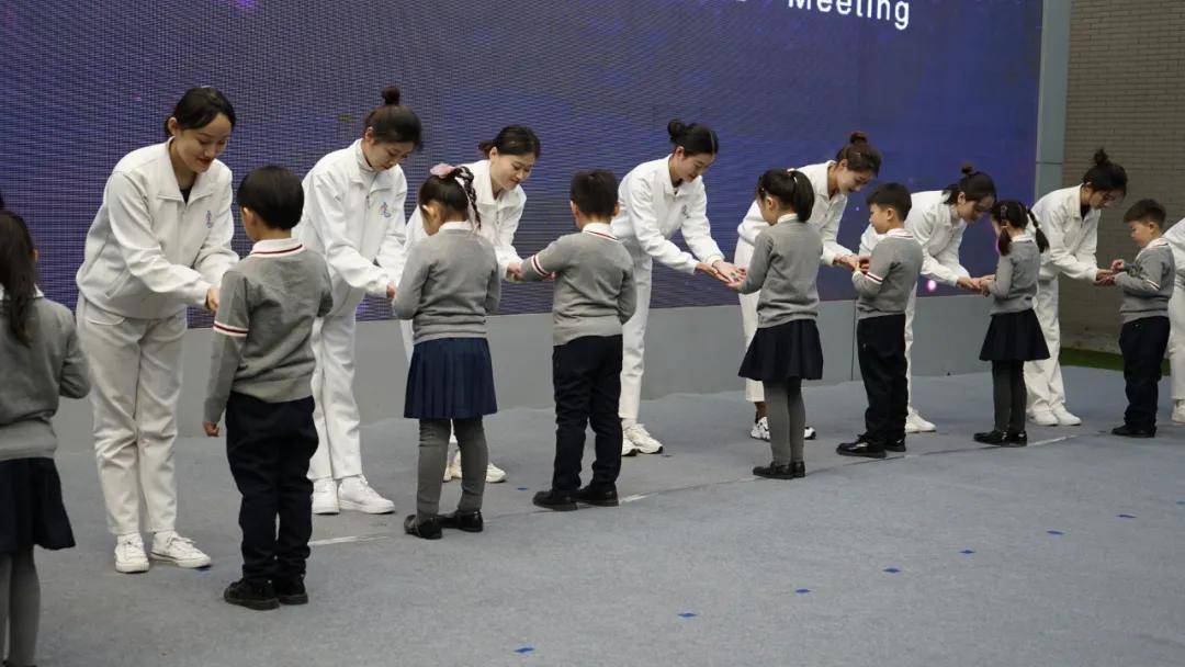 北京水米田教育集团总园长陈亚男女士为大家带来精彩的讲座分享.