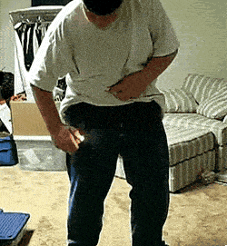 原创搞笑段子gif:哥们儿,咋能在自己身上做实验呢?这风险也太大了吧