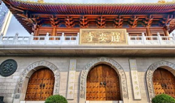 中国最任性的寺庙，霸占上海最繁华地段，至今都完好无损没人能拆