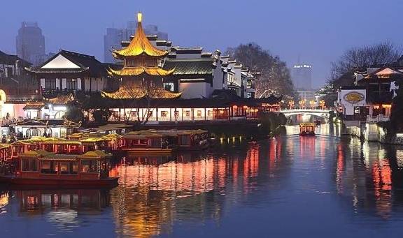中国最佳“穷游”的3座城市，不仅历史悠久，而且还美女如云