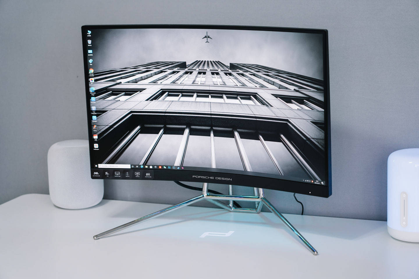 外观性能全部拉满来自保时捷的高端设计爱攻agonpd27电竞显示器换装