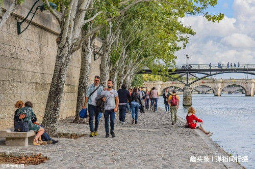 漫游法国巴黎塞纳河，看不完的城市风情，流不尽的浪漫情怀
