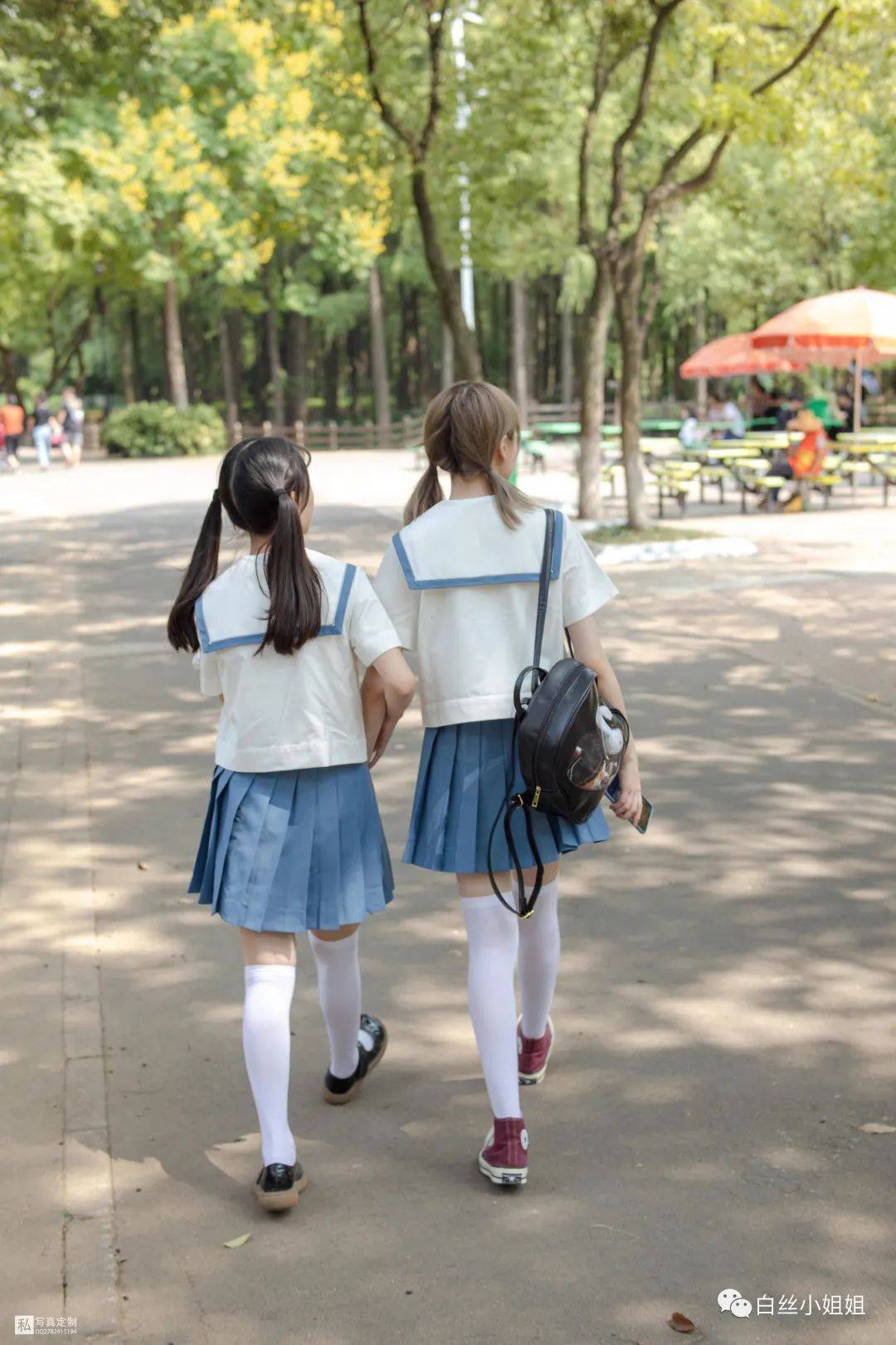 雙倍快樂兩位jk制服蘿莉小美女相約逛動物園