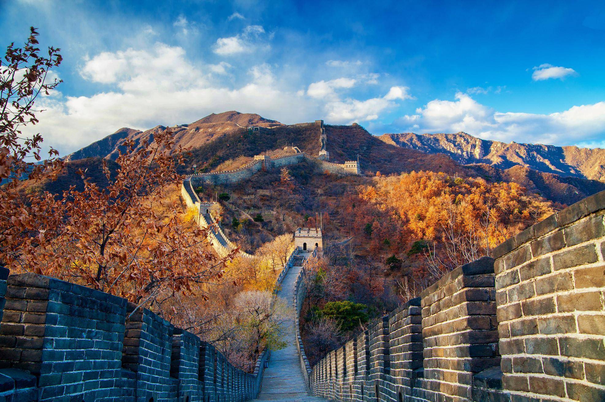 也被打造成國家aaaaa級旅遊區,堪稱是明朝萬里長城的精華所在,它的大