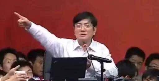 怎么在学校当教授 536e95971bff47e79bc2cea55d6022fc.jpeg