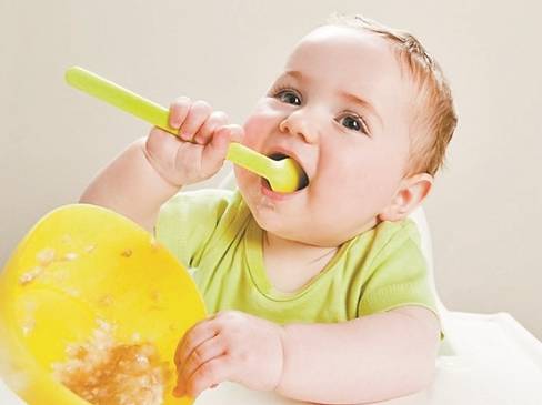 新生儿什么时候可以吃辅食 68a6073ac1db4bf893b1e33a41a57ebc.jpeg