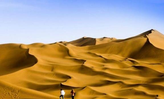 为什么沙漠里迷路不能直走？越直可能越危险，居然是这三个原因！