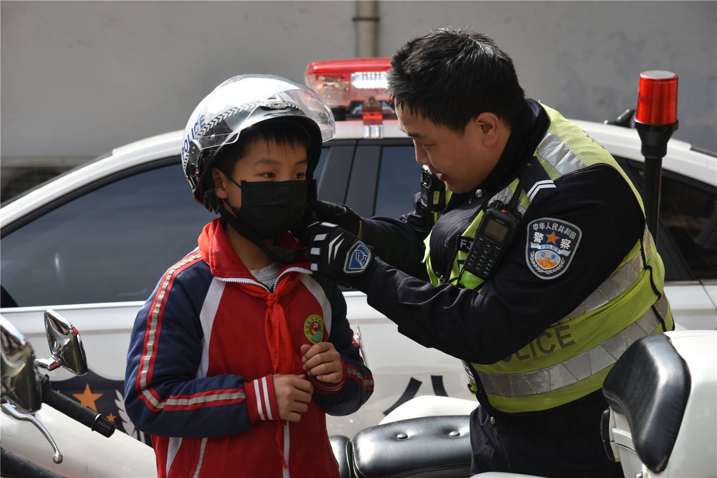 張熙明以精湛的車技