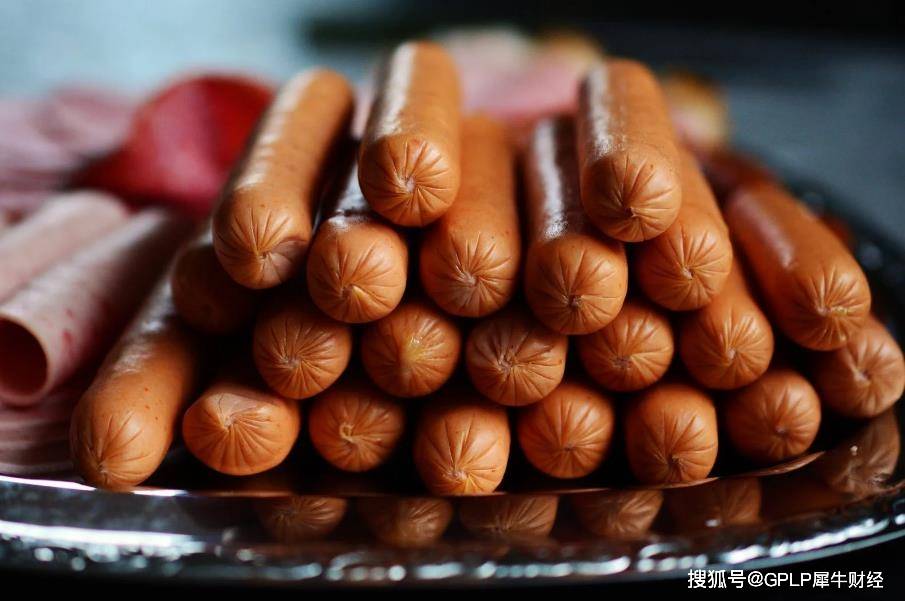 良品铺子鸡肉肠发现蛆虫 消费者想要个公开道歉