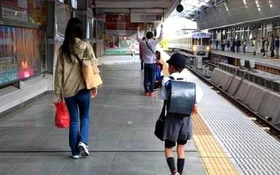 为何日本旅行时，双肩包游客经常遭到“嫌弃”？当地美女透出内情