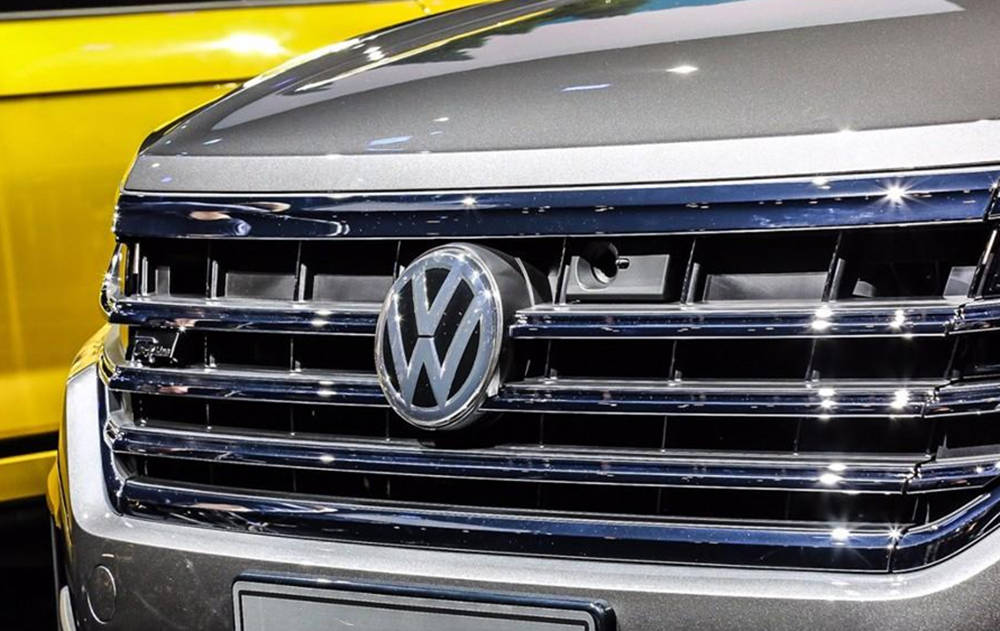 曾经110万的途锐,现在裸车不到50万,一个车标就这么重要?