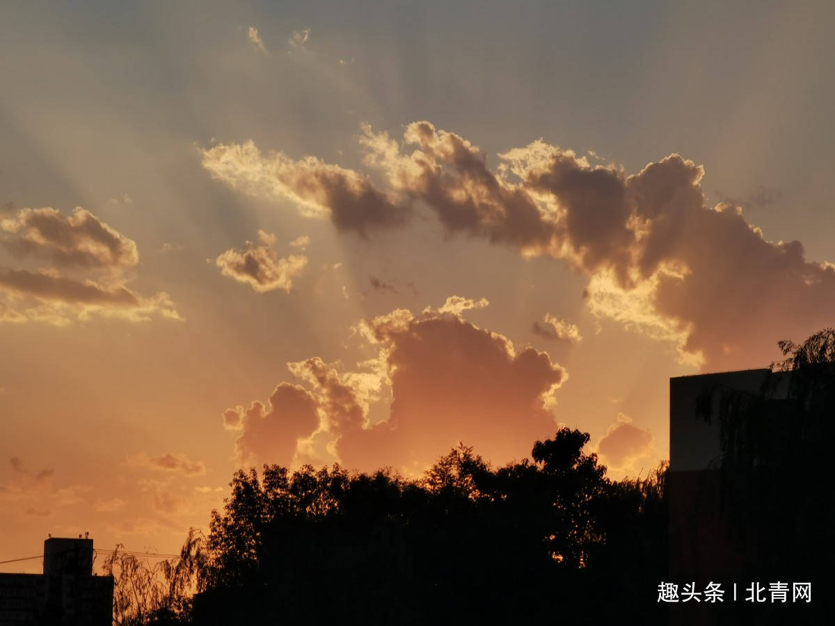 发晚霞照片什么意思男生发晚霞意味着什么 自媒体热点