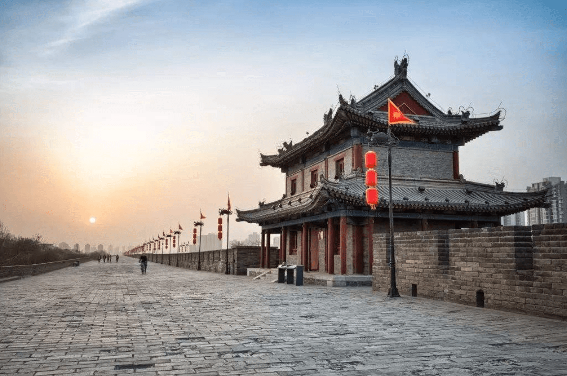 西部地区的经济总量占全国_西部牛仔