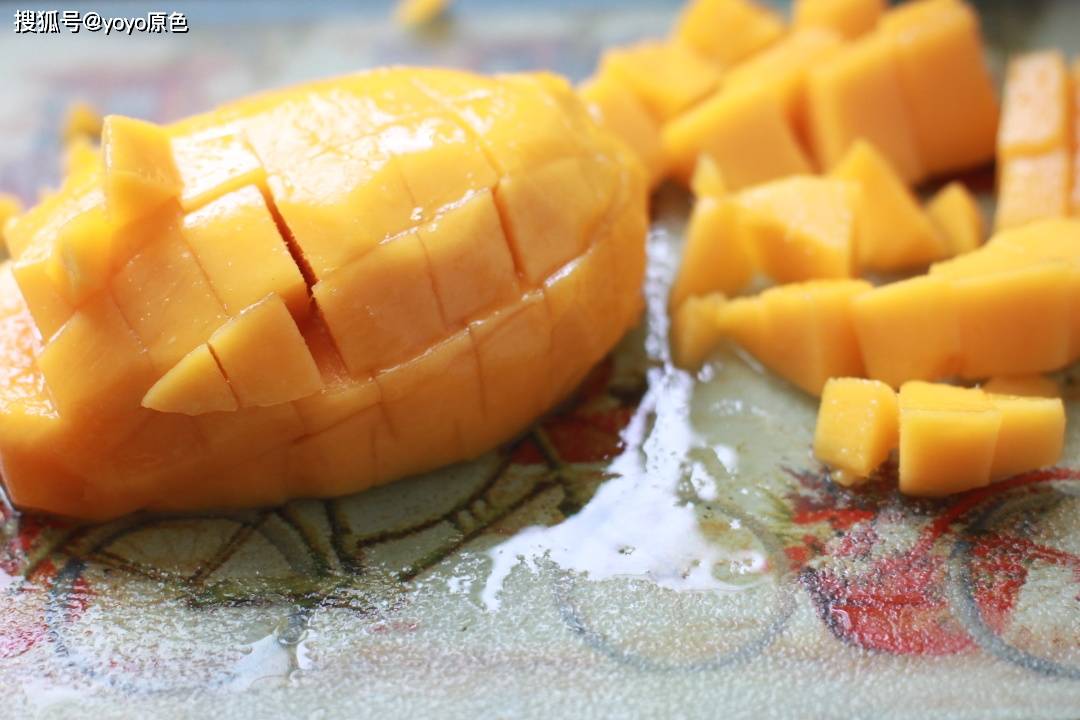 芒果怎么切才比较容易 ca5b8aaa5c1444e5873e548d72375f1e.jpeg
