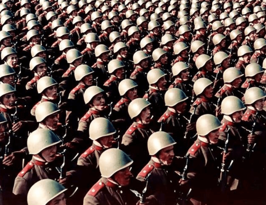 400万精锐的苏联军队,为何未能抵挡住苏联解体,这些原因很关