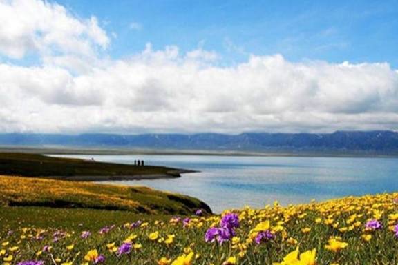 人生最值得去的湖泊之一，被誉大西洋最后一滴眼泪，堪称新疆之最