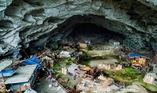 亚洲唯一“穴居部落”，隐居18户人家深居200米洞中，却不愿离开