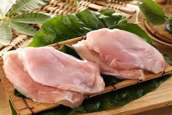 鸡胸肉最简单的做法营养又美味 79c8532882954b84a609717f405ce6ea.jpeg