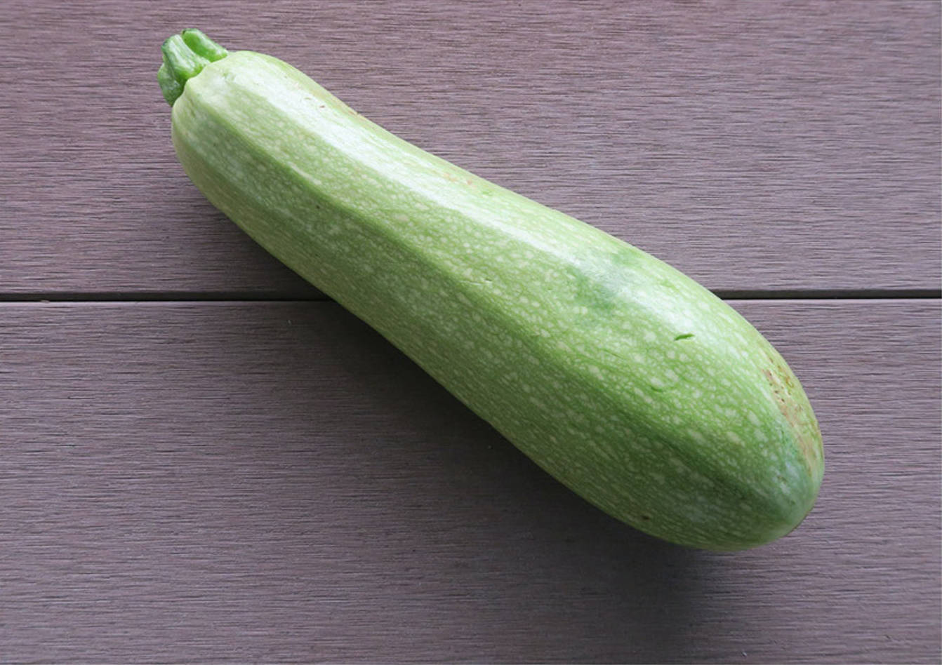 挑选蔬菜贴士|爽脆多汁翠玉瓜4大特点,翠玉瓜有苦味食不食得?_瓜果