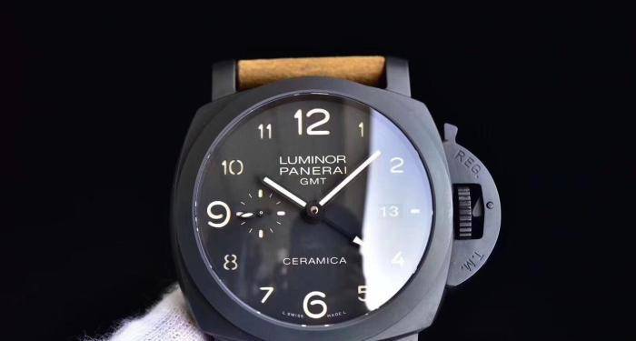 手表价格十万 8e1d8395878a4944af6fa82a4d3c4f38.jpeg