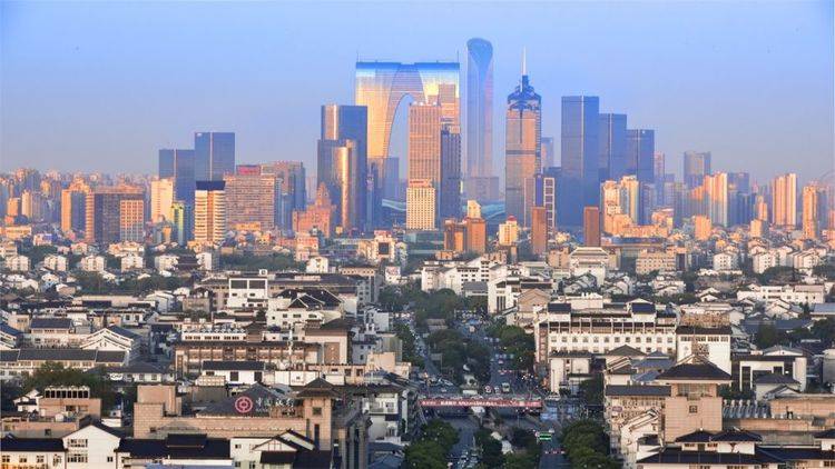 最靠近上海的江苏城市，GDP位居全省第一，拥有6个5A景区