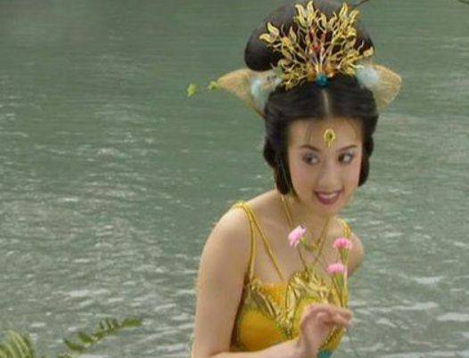 她是《西游记》最美的女人，35岁嫁入豪门，如今的生活却过成这样