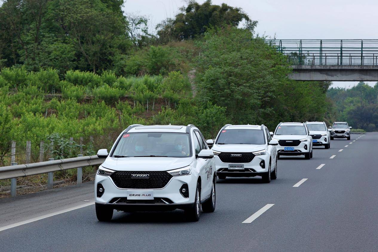哈弗m6plus海报,m6plus哈弗 逃不过的真香定律试驾完哈弗m6plus才知道什么叫物超所值