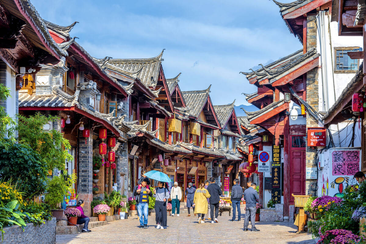 云南再现威胁游客强制购物  揭秘景区二消低迷背后的痛