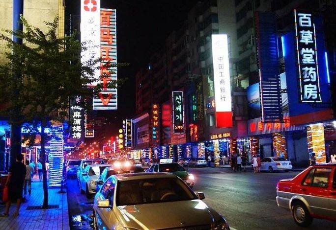 沈阳最“韩”一条街，到处是韩语招牌，韩国游客：简直就是小首尔