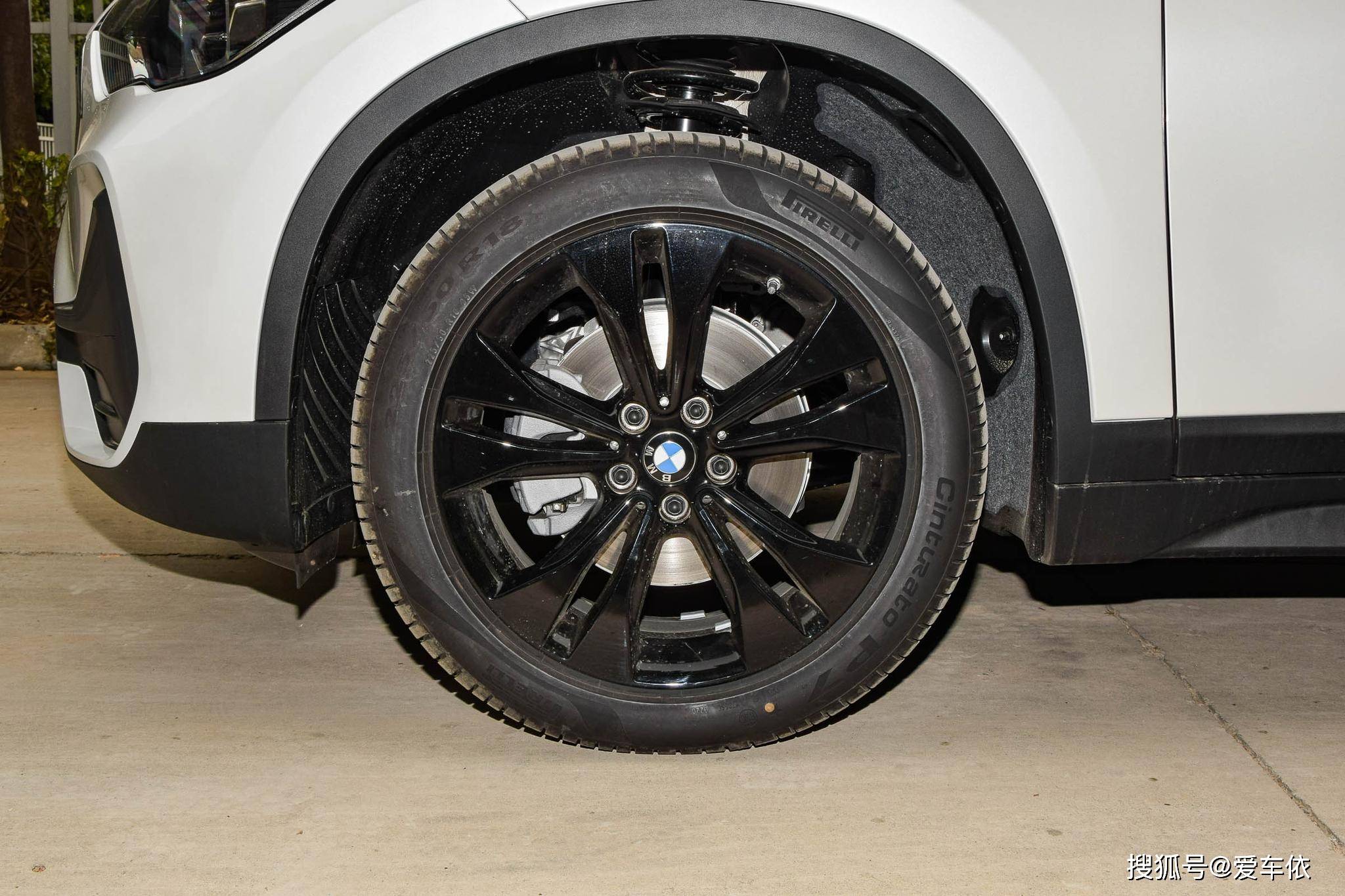 你会为了超大空间选择它吗豪华入门suv宝马x1给你不一样的惊喜