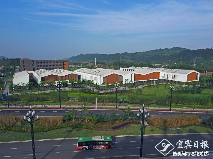 总规划用地面积约1000亩!西华大学宜宾校区(二期)主体全部封顶!