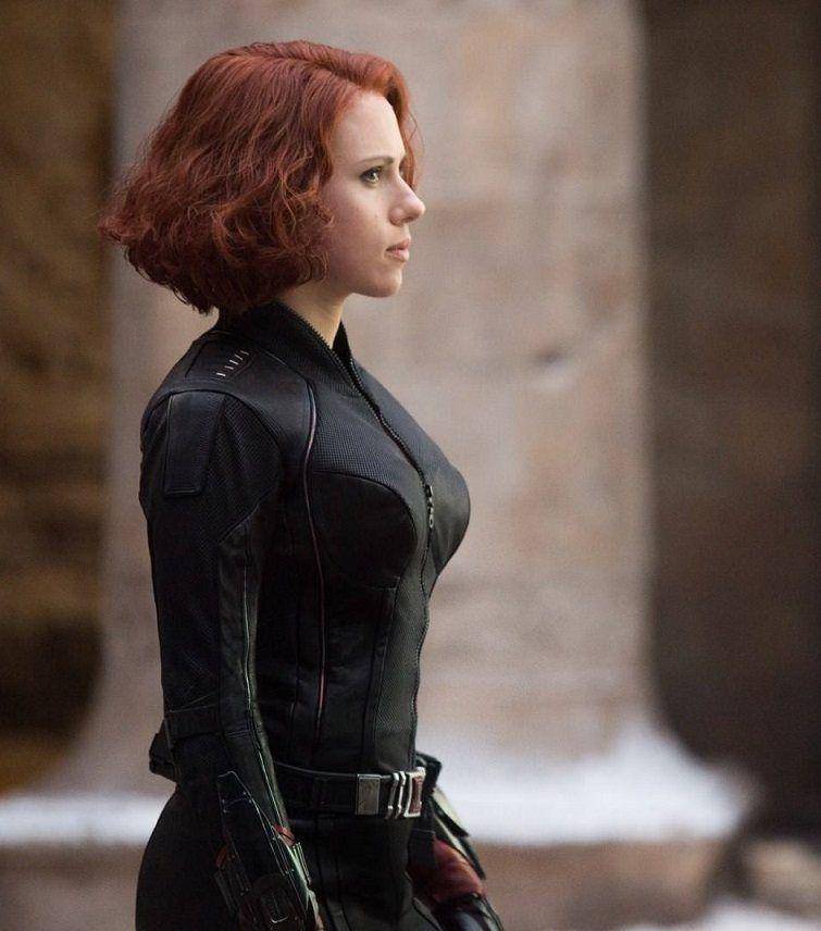 "最美俄罗斯女兵"因违纪被近卫军开除,对方却声称自己受到歧视_安娜