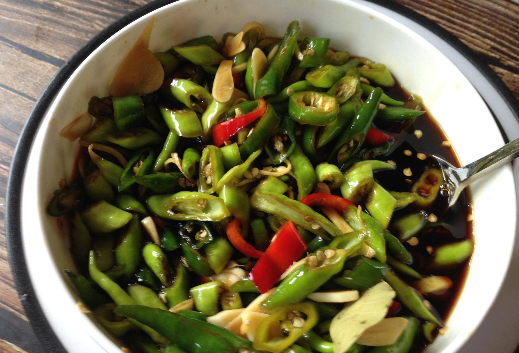 怎样腌辣椒好吃还能下饭又不坏 93e0f710de1a4a1a895ebd123b560374.jpeg