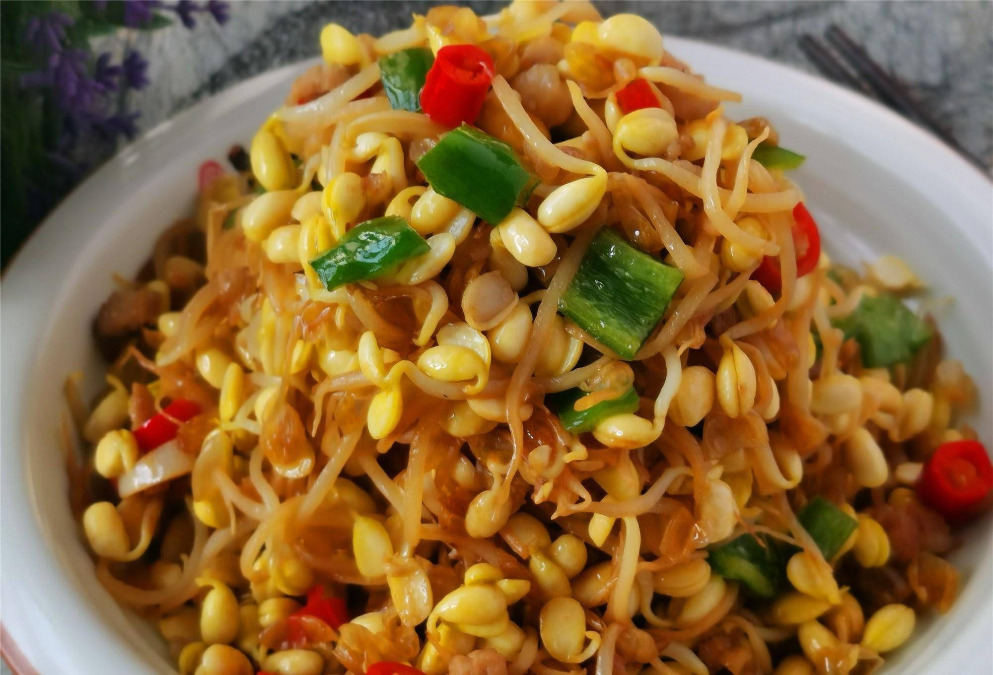 黄豆芽怎么炒才好吃简单做法 daa7569b387b4f66a77447d13028a1d4.jpeg