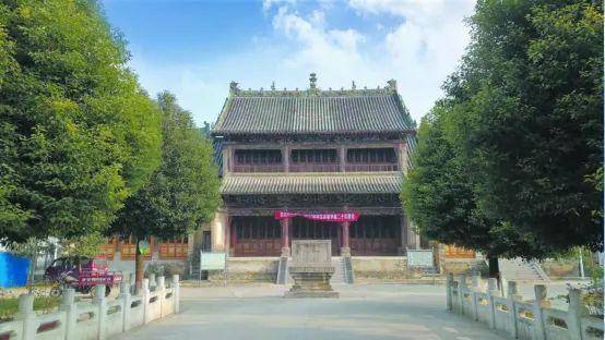 建于雍正九年，1987年定为文物保护单位，远望可见唐河泗州塔