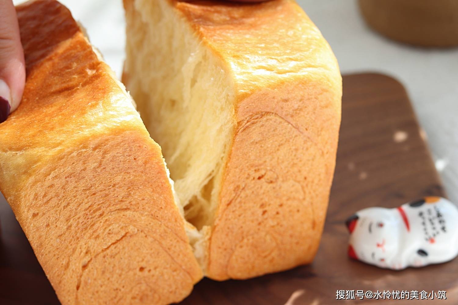 食材:火遍网络的日式"生吐司",大水量面包非常柔软,口感微甜清淡,真真