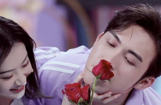 景甜张彬彬综艺合体,游戏互动太过甜蜜,这就是《司藤》番外篇!