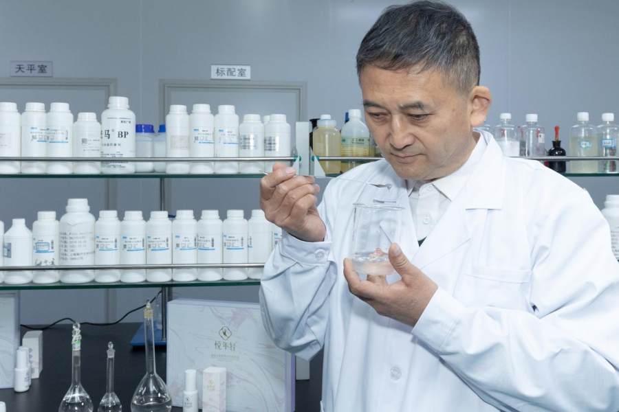 刘利兵潜心科研路助力学科发展四十载初心未改硕果累累