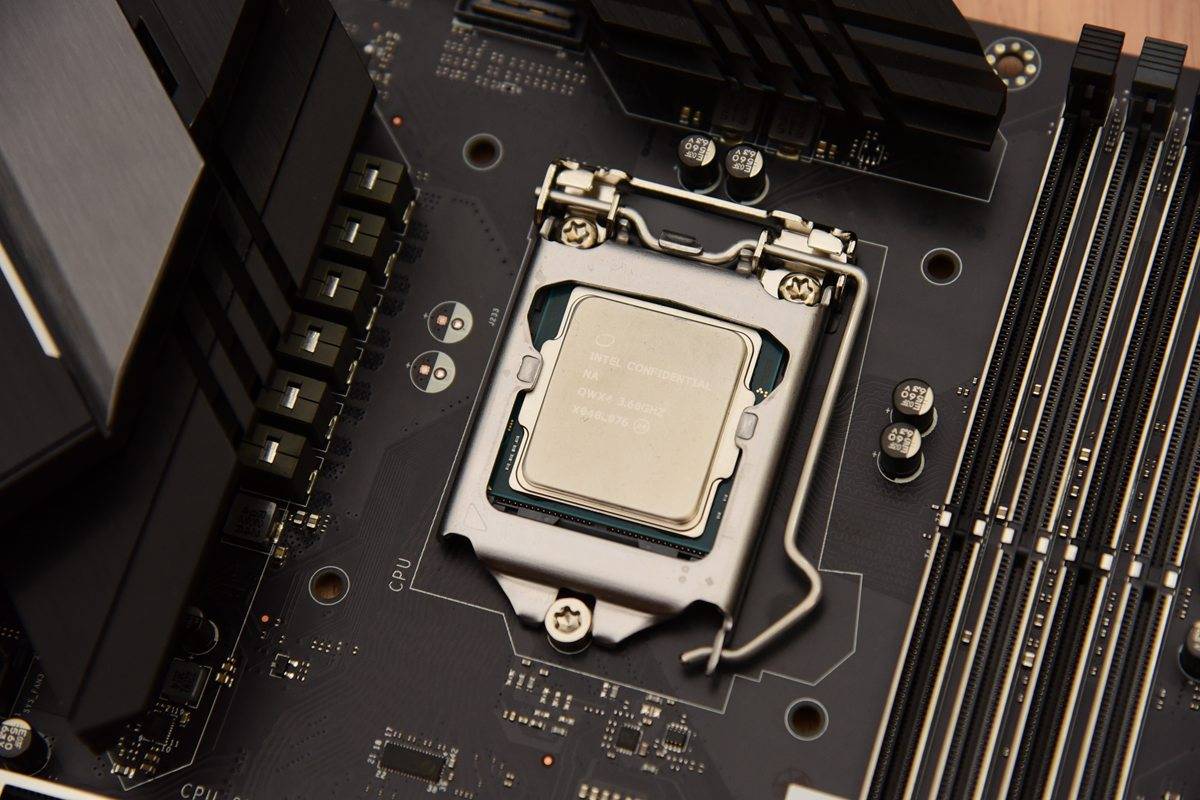 z590-a gaming wifi 内存:ksington fury ddr4 3200 16g×2 显卡